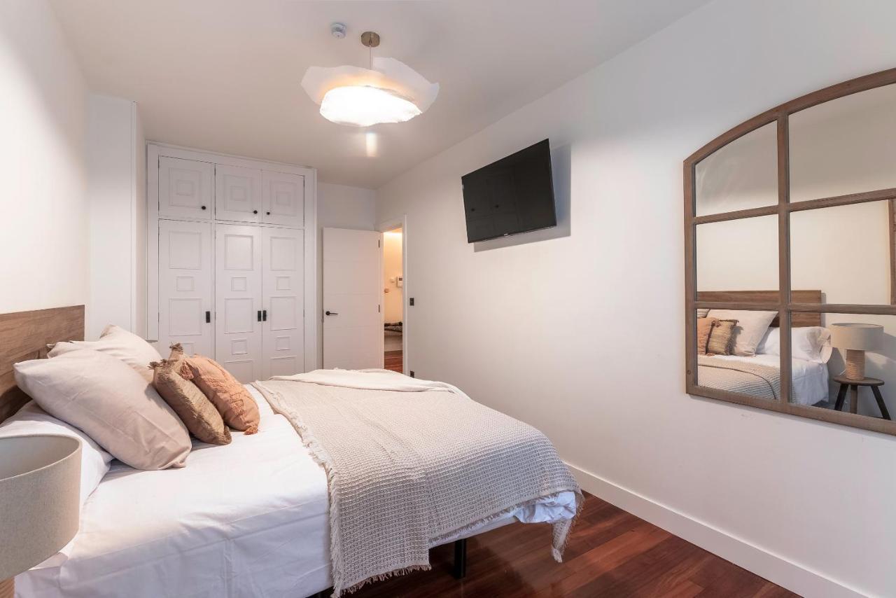 New! Lovely 4-Bedroom Loft In Bilbao Eksteriør billede