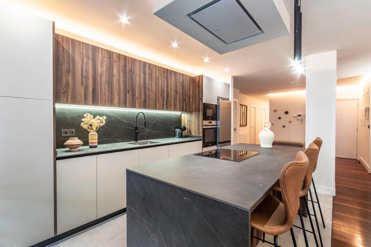 New! Lovely 4-Bedroom Loft In Bilbao Eksteriør billede