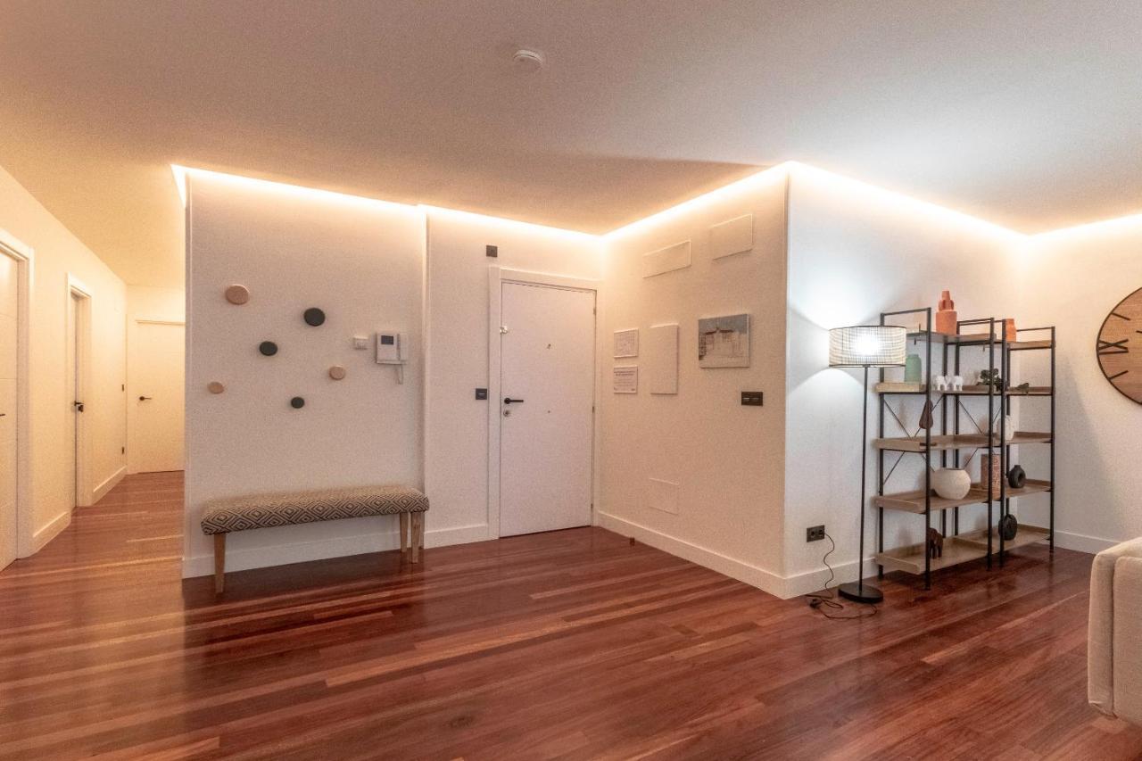 New! Lovely 4-Bedroom Loft In Bilbao Eksteriør billede