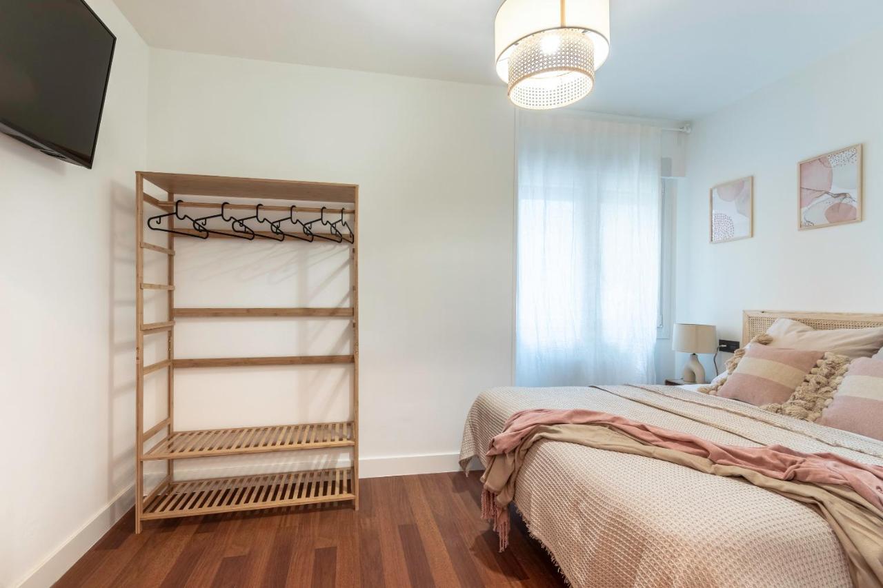 New! Lovely 4-Bedroom Loft In Bilbao Eksteriør billede