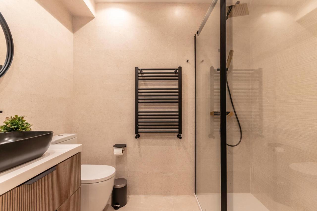 New! Lovely 4-Bedroom Loft In Bilbao Eksteriør billede