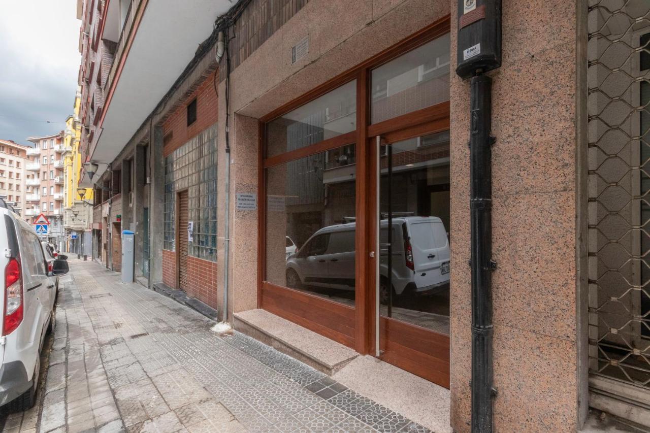 New! Lovely 4-Bedroom Loft In Bilbao Eksteriør billede